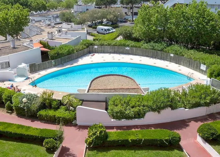 Chez Olivier - Magnifique Studio Avec Piscine, Vue Sur La Mer Et Parking